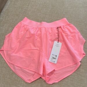 🩷 ALO Yoga 🩷 NWT Sz Large Match Point Shorts Neon Bubblegum